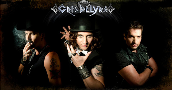 Cris DeLyra abre o show das bandas Bon Jovi e Scorpions Covers, no palco do Blackmore Rock Bar Cris DeLyra abre o show das bandas Bon Jovi e Scorpions Covers, no palco do Blackmore Rock Bar